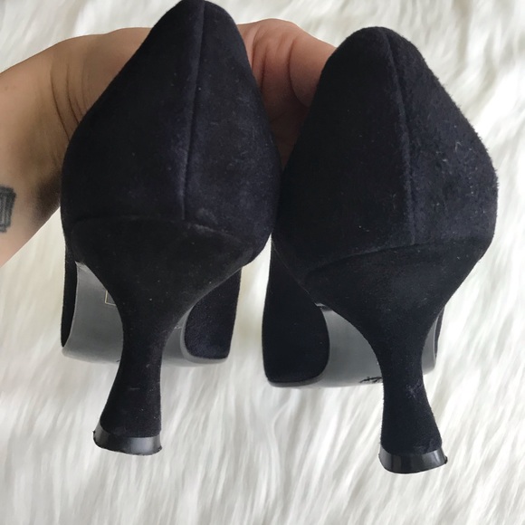 Rene Mancini Black Leather and Suede Pumps - Picture 7 of 8